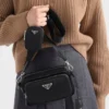 Mini bolso de hombro Re-Nylon Mini bolso de hombro Re-Nylon