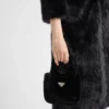 Mini bolso de mano acolchado de terciopelo Mini bolso de mano acolchado de terciopelo