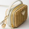 Mini bolso de mimbre y cuero Mini bolso de mimbre y cuero