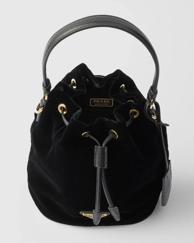 Mini bolso de terciopelo con detalles de piel napa Mini bolso de terciopelo con detalles de piel napa