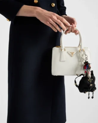 Mini llavero con charm Icon Re-Nylon