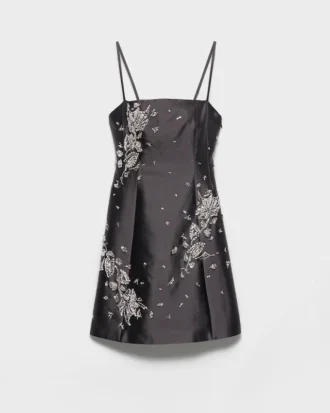 Minivestido de seda y lana bordado