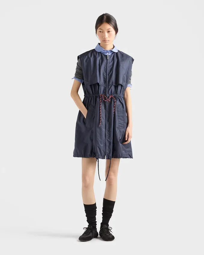Minivestido ligero y sin mangas de Re-Nylon Minivestido ligero y sin mangas de Re-Nylon