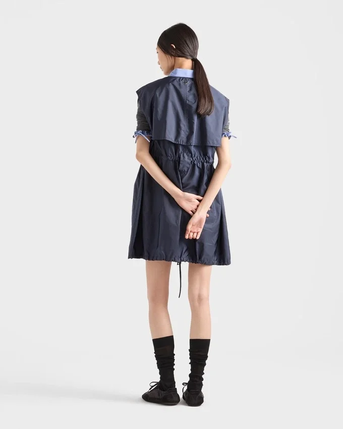 Minivestido ligero y sin mangas de Re-Nylon Minivestido ligero y sin mangas de Re-Nylon