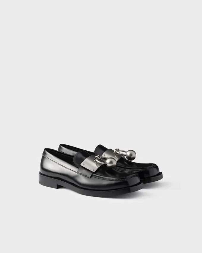 Mocasines de cuero cepillado con anilla metálica Mocasines de cuero cepillado con anilla metálica