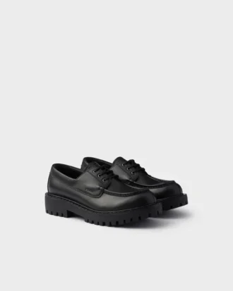 Mocasines de cuero con cordones