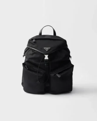 Mochila de Re-Nylon y cuero Mochila de Re-Nylon y cuero