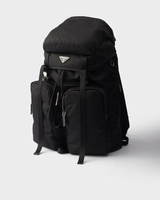 Mochila de Re-Nylon y piel Saffiano Mochila de Re-Nylon y piel Saffiano