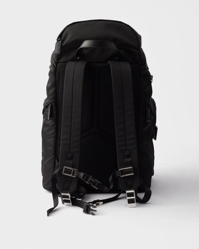 Mochila de Re-Nylon y piel Saffiano Mochila de Re-Nylon y piel Saffiano