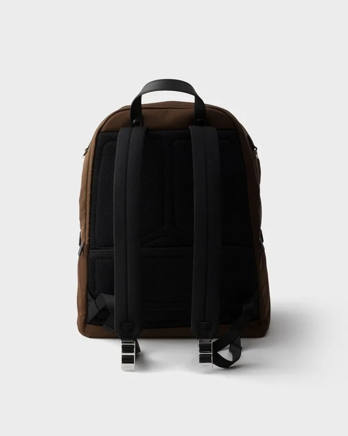 Mochila de Re-Nylon y piel Saffiano Mochila de Re-Nylon y piel Saffiano