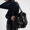 Mochila mediana de Re-Nylon con bolsillo Mochila mediana de Re-Nylon con bolsillo