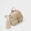 Mochila mediana de Re-Nylon con bolsillo Mochila mediana de Re-Nylon con bolsillo