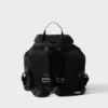 Mochila mediana de Re-Nylon con bolsillo Mochila mediana de Re-Nylon con bolsillo