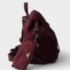Mochila mediana de Re-Nylon con bolsillo Mochila mediana de Re-Nylon con bolsillo
