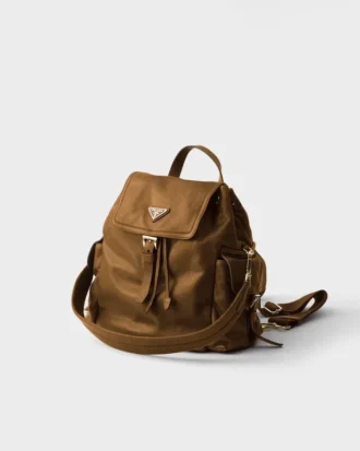 Mochila Prada Explore mediana de piel napa