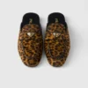 Mules de piel con estampado de leopardo Mules de piel con estampado de leopardo