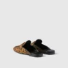 Mules de piel con estampado de leopardo Mules de piel con estampado de leopardo