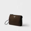 Neceser de Re-Nylon y cuero Saffiano Neceser de Re-Nylon y cuero Saffiano