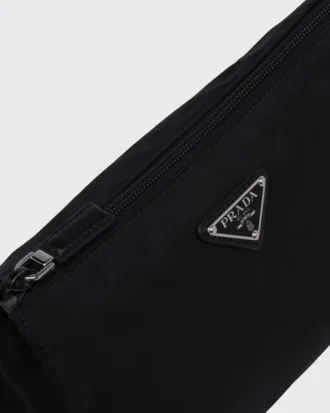 Neceser de Re-Nylon y cuero Saffiano