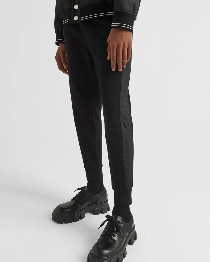 Pantalones de chándal con detalles de Re-Nylon Pantalones de chándal con detalles de Re-Nylon