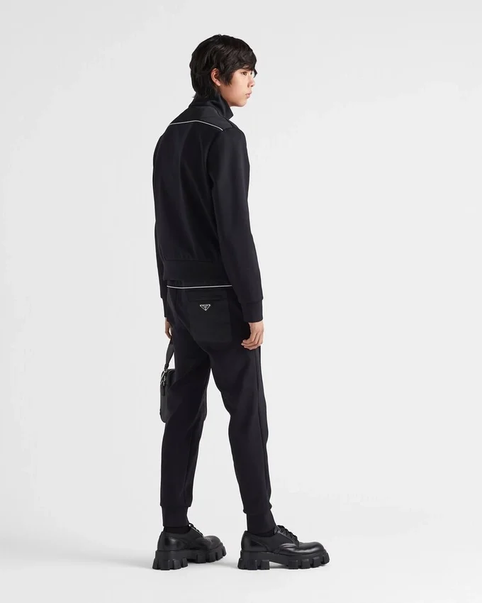 Pantalones de chándal con detalles de Re-Nylon Pantalones de chándal con detalles de Re-Nylon