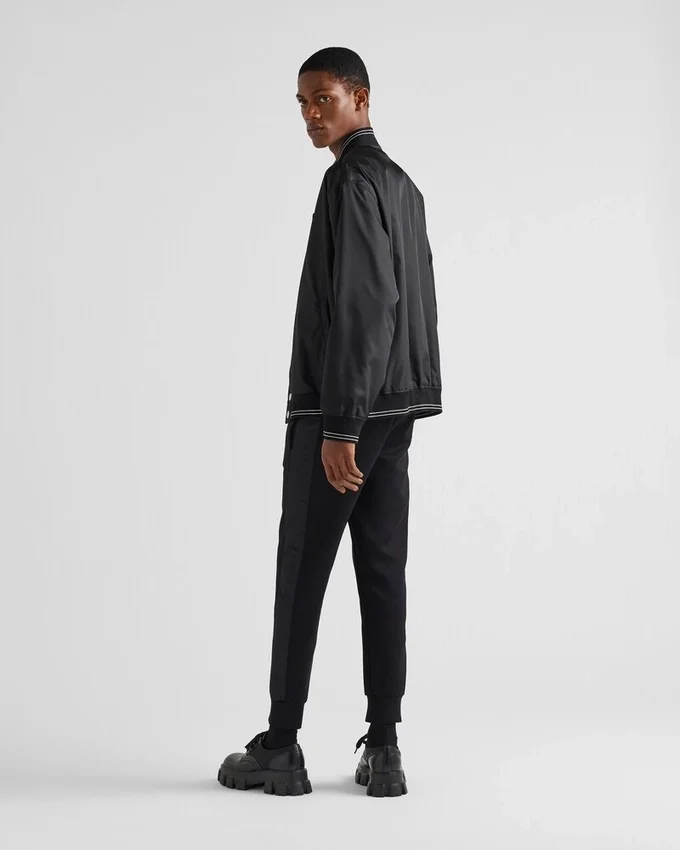 Pantalones de chándal con detalles de Re-Nylon Pantalones de chándal con detalles de Re-Nylon