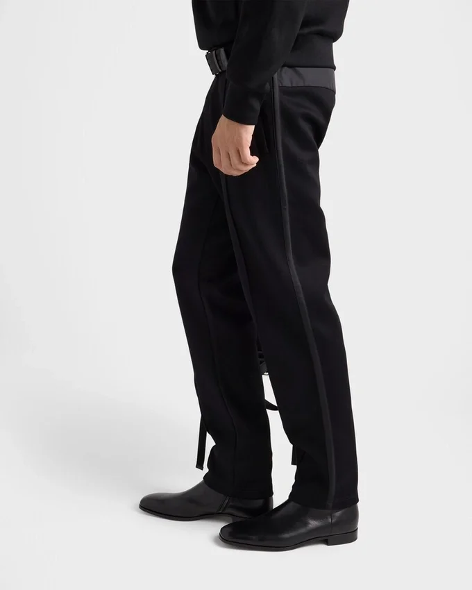 Pantalones de felpa de algodón con detalles de Re-Nylon Pantalones de felpa de algodón con detalles de Re-Nylon