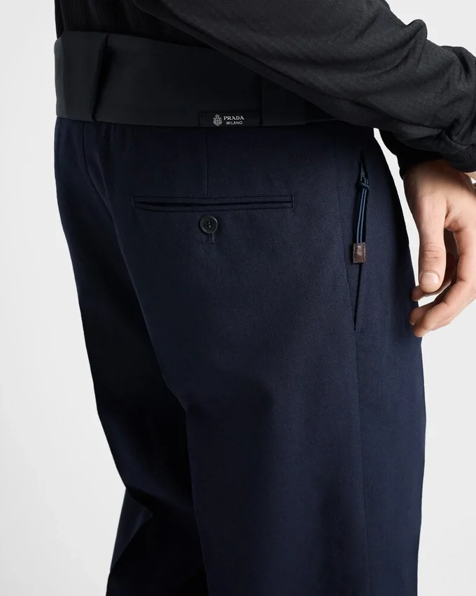 Pantalones de lana con detalles técnicos Pantalones de lana con detalles técnicos