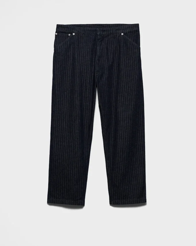 Pantalones de mezclilla de corte ancho con diseño en forma de V Pantalones de mezclilla de corte ancho con diseño en forma de V