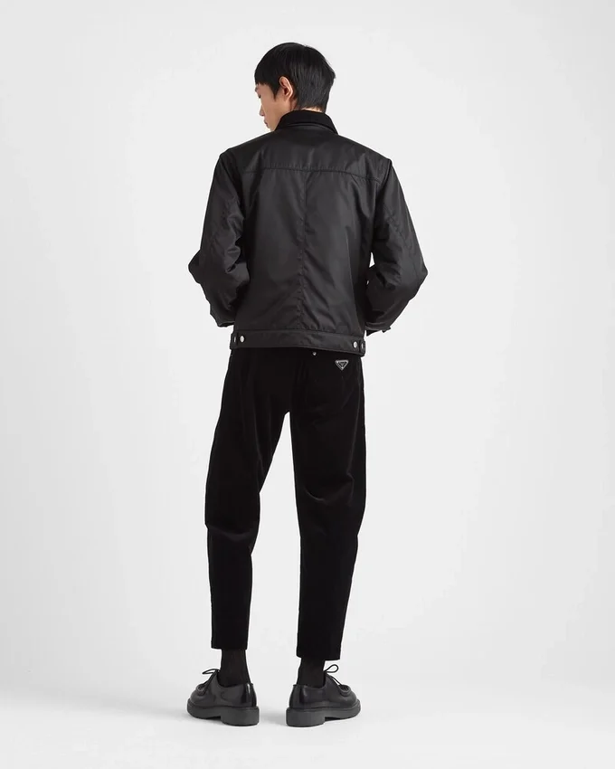 Pantalones de pana de rayas finas Pantalones de pana de rayas finas