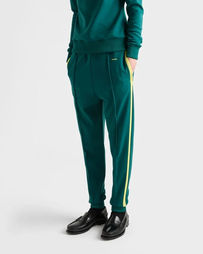 Pantalones de tejido técnico Pantalones de tejido técnico
