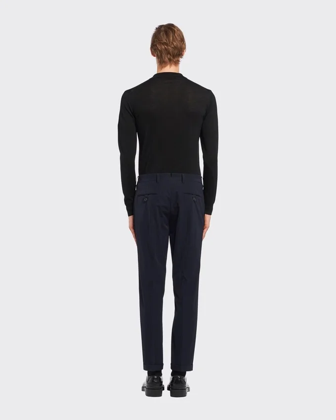 Pantalones de tejido técnico ligeramente elástico Pantalones de tejido técnico ligeramente elástico