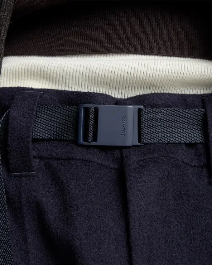 Pantalones técnicos de cachemira Pantalones técnicos de cachemira