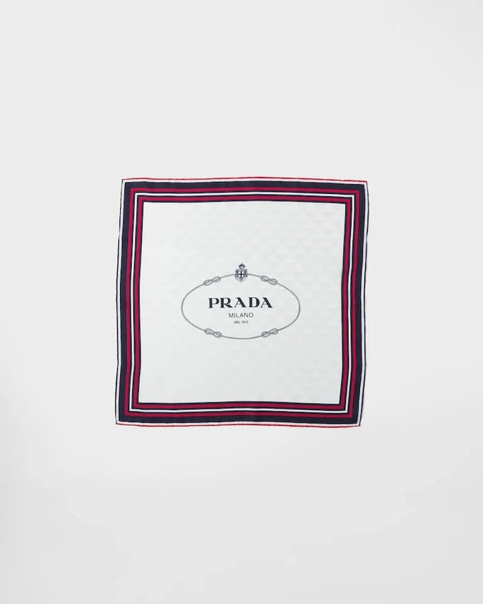 Pañuelo de sarga de seda estampada con jacquard 55 Pañuelo de sarga de seda estampada con jacquard 55