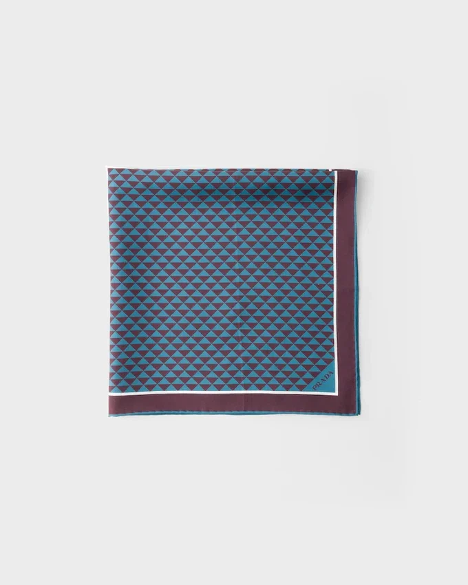 Pañuelo de sarga de seda estampado Pañuelo de sarga de seda estampado