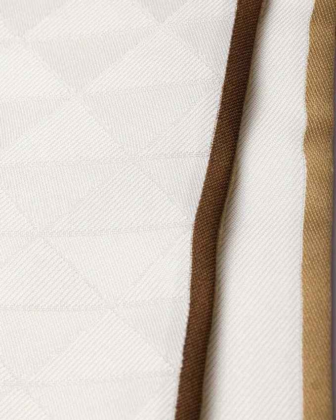 Pañuelo estrecho de sarga de seda estampada en jacquard Pañuelo estrecho de sarga de seda estampada en jacquard