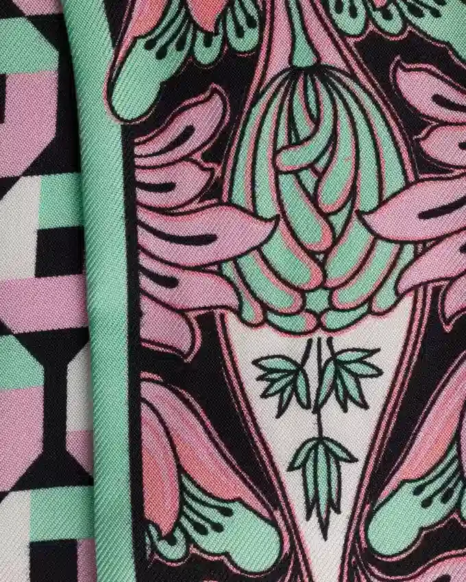 Pañuelo estrecho de sarga de seda estampado Pañuelo estrecho de sarga de seda estampado