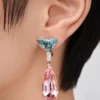 Pendientes colgantes Couleur Vivante: oro blanco con aguamarina, morganitas y diamantes
