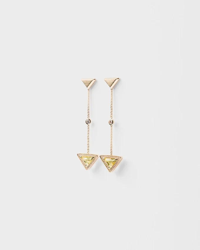 Pendientes colgantes Eternal Gold en oro amarillo con diamantes y cuarzo verde Pendientes colgantes Eternal Gold en oro amarillo con diamantes y cuarzo verde