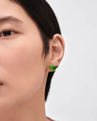 Pendientes de botón Couleur Vivante – Oro blanco con peridoto