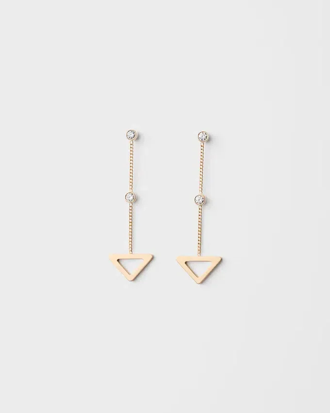 Pendientes largos con corte en oro amarillo y diamantes de Eternal Gold Pendientes largos con corte en oro amarillo y diamantes de Eternal Gold