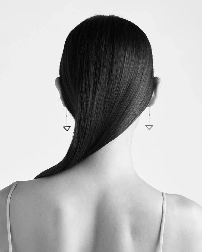 Pendientes largos con corte en oro amarillo y diamantes de Eternal Gold Pendientes largos con corte en oro amarillo y diamantes de Eternal Gold