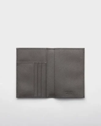 Portapasaportes de piel Saffiano
