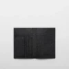 Portapasaportes de Re-Nylon y cuero Saffiano Portapasaportes de Re-Nylon y cuero Saffiano