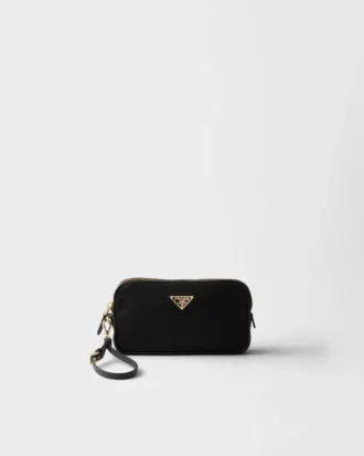 Prada Re-Edition 1978: estuche de Re-Nylon y piel Saffiano Prada Re-Edition 1978: estuche de Re-Nylon y piel Saffiano