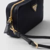 Prada Re-Edition 1978: estuche de Re-Nylon y piel Saffiano Prada Re-Edition 1978: estuche de Re-Nylon y piel Saffiano