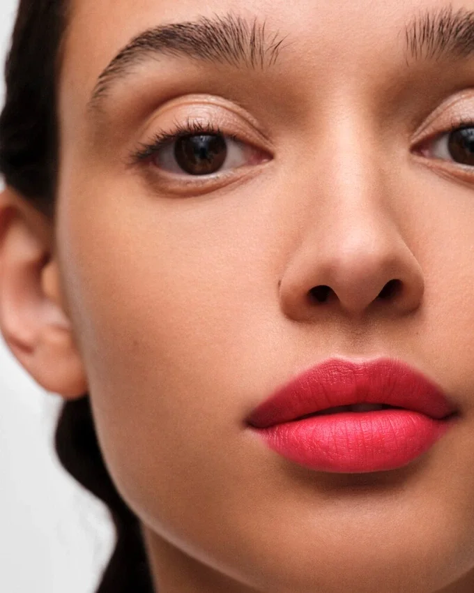 Recambio de barra de labios Soft Matte Lipstick de Prada – R128 – Granato Recambio de barra de labios Soft Matte Lipstick de Prada – R128 – Granato