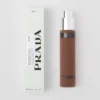 Recambio de la base de maquillaje Prada Reveal Skin Optimizing Foundation – Dn90 – Neutro oscuro Recambio de la base de maquillaje Prada Reveal Skin Optimizing Foundation – Dn90 – Neutro oscuro