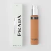 Recambio de la base de maquillaje Prada Reveal Skin Optimizing Foundation – Dw75 – Dark Warm Recambio de la base de maquillaje Prada Reveal Skin Optimizing Foundation – Dw75 – Dark Warm