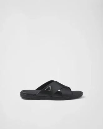 Sandalias cruzadas de cuero
